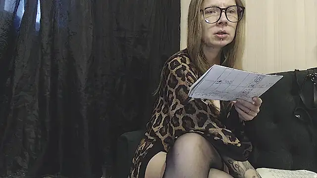 Snapshot of alexandra_zaryanova chatting on 10/22/25, 01:33 alexandra zaryanova online show from 10/22/25, 01:33