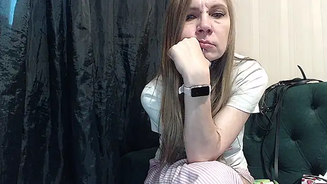 Snapshot of alexandra_zaryanova chatting on 10/26/25, 01:28 alexandra zaryanova online show from 10/26/25, 01:28