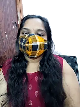 Snapshot of lovely-latha chatting on 01/09/25, 04:08 lovely-latha online show from 01/09/25, 04:08