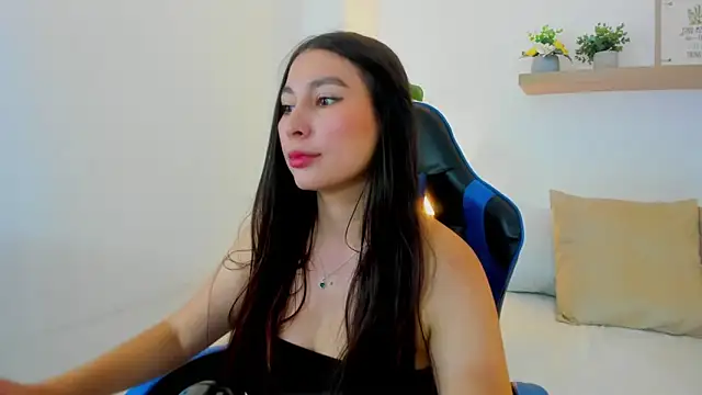Snapshot of bella_99_ chatting on 06/19/26, 11:58 bella 99 online show from 06/19/26, 11:58