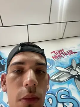 Snapshot of Fabian_1010sex chatting on 04/20/26, 07:26 Fabian 1010sex online show from 04/20/26, 07:26