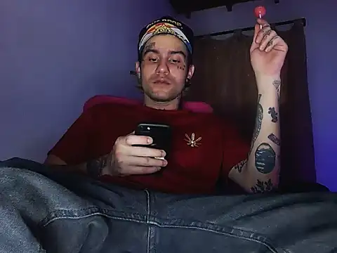 Snapshot of Christian_Stiven1 chatting on 02/15/25, 01:31 Christian Stiven1 online show from 02/15/25, 01:31