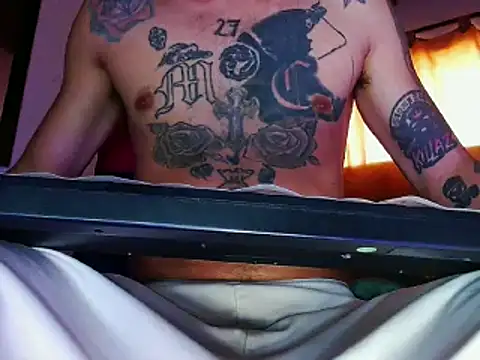 Snapshot of Christian_Stiven1 chatting on 02/25/25, 04:00 Christian Stiven1 online show from 02/25/25, 04:00