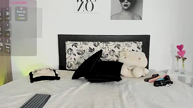 MiliMattel online show from 10/31/25, 04:08