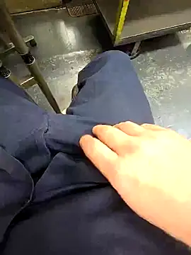 Snapshot of WhiteMeat069 chatting on 12/18/24, 01:48 WhiteMeat069 online show from 12/18/24, 01:48