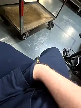 Snapshot of WhiteMeat069 chatting on 12/21/24, 06:52 WhiteMeat069 online show from 12/21/24, 06:52