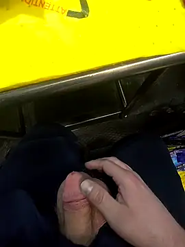 Snapshot of WhiteMeat069 chatting on 03/01/25, 04:15 WhiteMeat069 online show from 03/01/25, 04:15