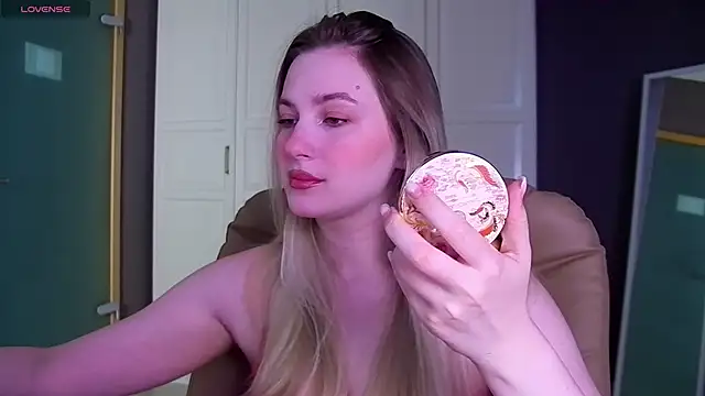 elinanortas online show from 09/15/25, 01:16