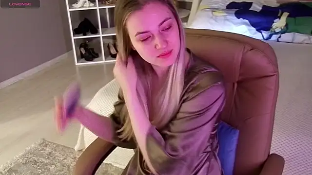 elinanortas online show from 10/02/25, 01:12