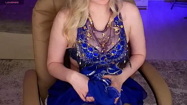 elinanortas online show from 10/28/25, 01:09