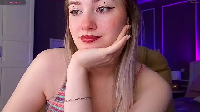 elinanortas online show from 11/08/25, 01:50