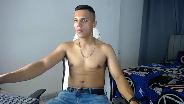 Snapshot of DavidAngell7 chatting on 12/18/24, 05:59 DavidAngell7 online show from 12/18/24, 05:59