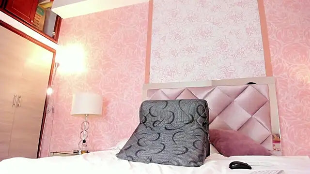 Scarleett 22 online show from 11/28/25, 08:22