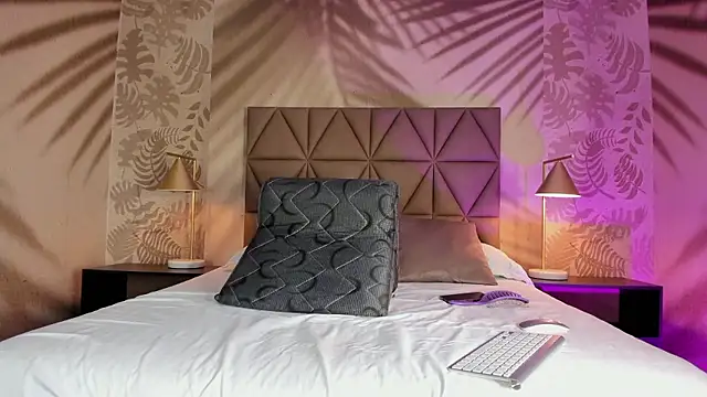 Scarleett 22 online show from 01/13/26, 08:03