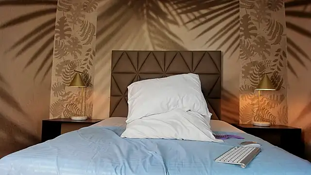 Scarleett 22 online show from 04/16/26, 07:58