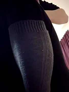 Snapshot of AmethystFoxx chatting on 02/04/25, 06:06 AmethystFoxx online show from 02/04/25, 06:06