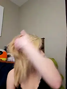 Snapshot of AmethystFoxx chatting on 02/14/25, 06:08 AmethystFoxx online show from 02/14/25, 06:08