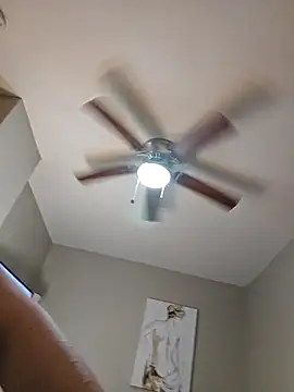 Snapshot of AmethystFoxx chatting on 02/25/25, 12:25 AmethystFoxx online show from 02/25/25, 12:25