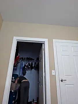 Snapshot of AmethystFoxx chatting on 09/29/25, 07:51 AmethystFoxx online show from 09/29/25, 07:51