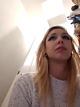 Snapshot of AmethystFoxx chatting on 11/06/25, 09:37 AmethystFoxx online show from 11/06/25, 09:37