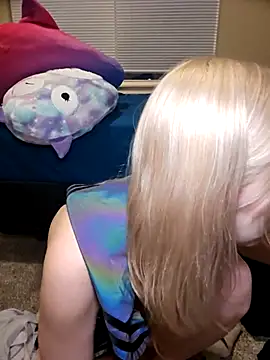 Snapshot of AmethystFoxx chatting on 11/25/25, 10:43 AmethystFoxx online show from 11/25/25, 10:43