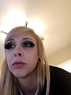 Snapshot of AmethystFoxx chatting on 11/29/25, 09:40 AmethystFoxx online show from 11/29/25, 09:40