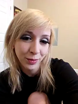 Snapshot of AmethystFoxx chatting on 04/04/26, 05:21 AmethystFoxx online show from 04/04/26, 05:21