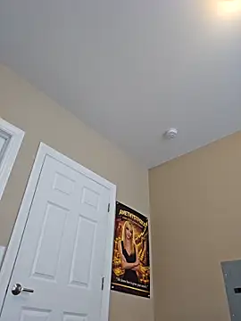 Snapshot of AmethystFoxx chatting on 04/16/26, 05:36 AmethystFoxx online show from 04/16/26, 05:36