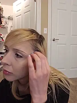 AmethystFoxx online show from 05/21/26, 05:31