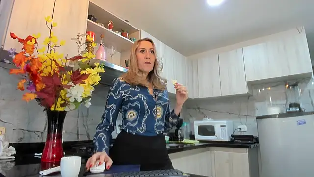 ashleymilf 1 online show from 11/10/25, 04:17