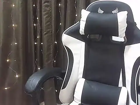 wild amber25 online show from 02/13/26, 01:29