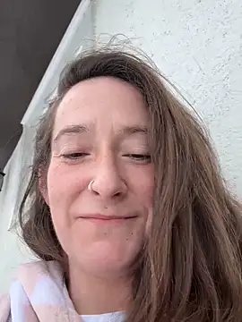 Mini And The Bear online show from 02/27/26, 04:29