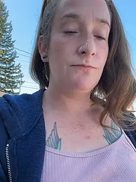 Mini And The Bear online show from 05/30/26, 03:31