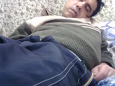 Snapshot of brilliant9 chatting on 02/13/25, 12:24 brilliant9 online show from 02/13/25, 12:24