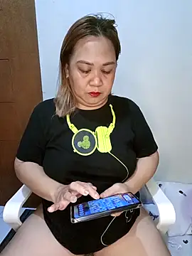 Snapshot of Sweet_asian_kylie chatting on 03/20/26, 06:46 Sweet asian kylie online show from 03/20/26, 06:46