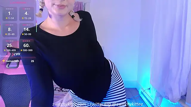 Snapshot of ashleyblaydex chatting on 10/04/25, 12:19 ashleyblaydex online show from 10/04/25, 12:19