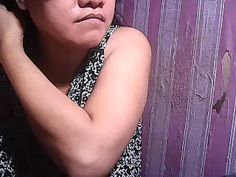 sweetsosie18 online show from 03/21/25, 04:51