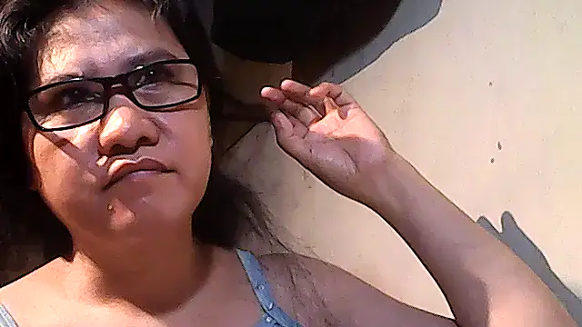 sweetsosie18 online show from 12/04/25, 07:55