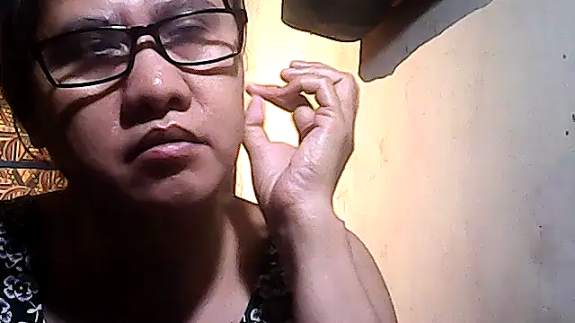 sweetsosie18 online show from 12/18/25, 05:30