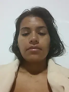 Snapshot of roxanamariahills_ chatting on 04/27/26, 03:32 roxanamariahills online show from 04/27/26, 03:32