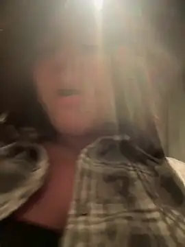 Snapshot of Niki_li chatting on 03/15/25, 06:36 Niki li online show from 03/15/25, 06:36