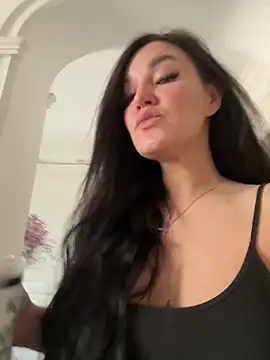 Snapshot of Niki_li chatting on 10/23/25, 03:50 Niki li online show from 10/23/25, 03:50