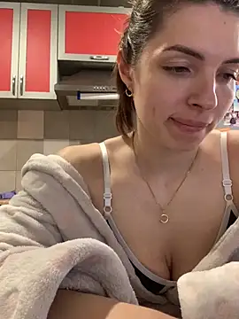 SeducingYoghourt online show from 04/19/26, 04:06