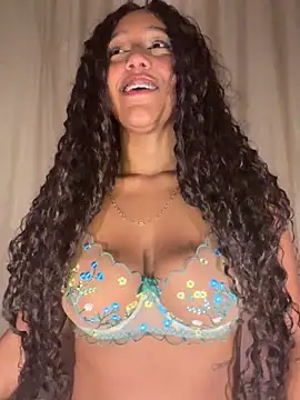 Snapshot of Kaiisa_ chatting on 10/27/25, 12:04 Kaiisa online show from 10/27/25, 12:04