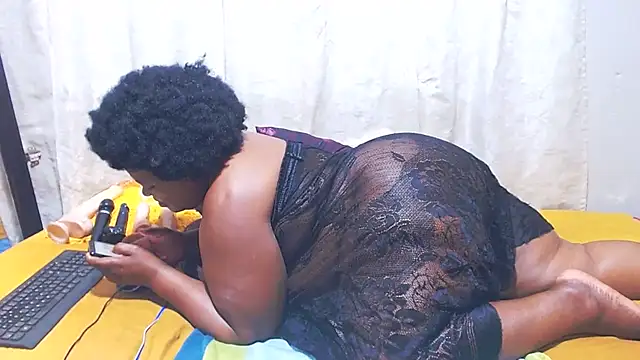 Snapshot of MatureBootyBabe4Uxx chatting on 02/26/26, 01:10 MatureBootyBabe4Uxx online show from 02/26/26, 01:10