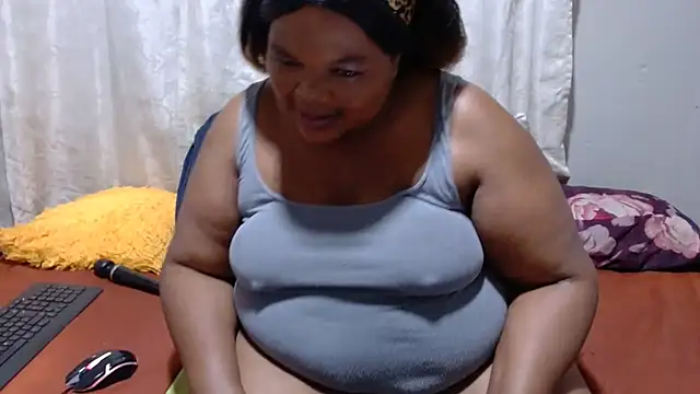 Snapshot of MatureBootyBabe4Uxx chatting on 03/01/26, 02:02 MatureBootyBabe4Uxx online show from 03/01/26, 02:02