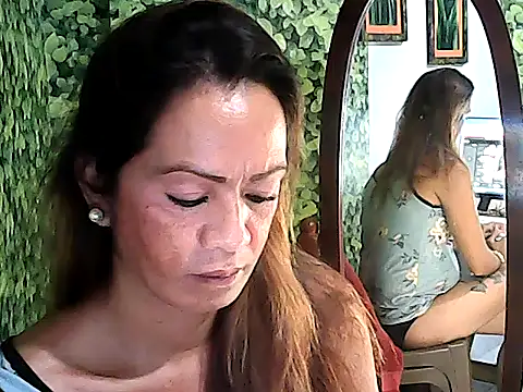 yummy 21xxx online show from 10/13/25, 01:44