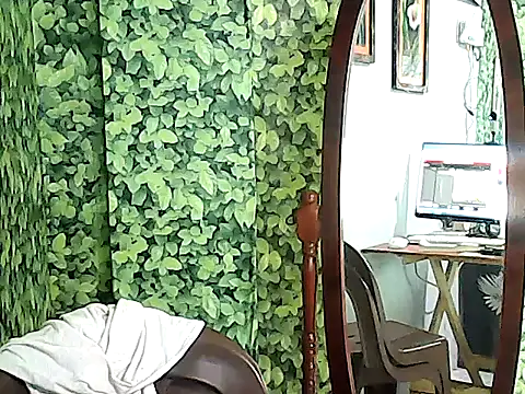 yummy 21xxx online show from 10/21/25, 12:33