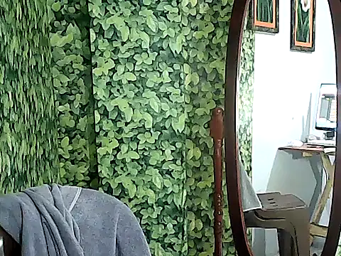 yummy 21xxx online show from 11/30/25, 09:57