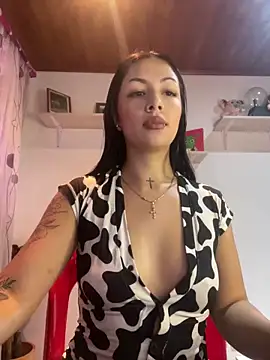 Snapshot of MadisonCambel chatting on 01/27/25, 07:35 MadisonCambel online show from 01/27/25, 07:35